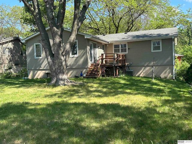 909 G Street, Eagle, NE 68347