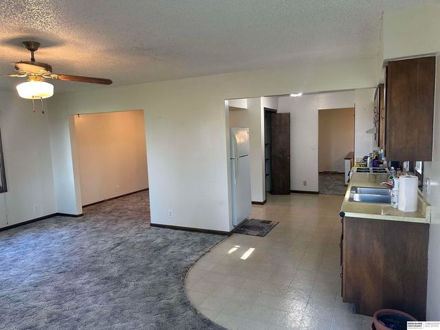 909 G Street, Eagle, NE 68347