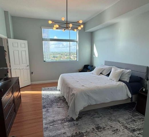 140 S Dixie Hwy 1035, Hollywood, FL 33020