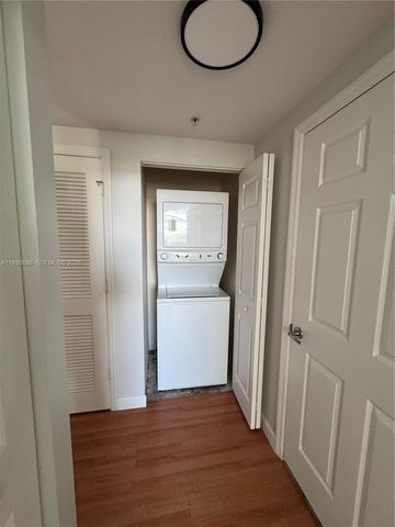 140 S Dixie Hwy 1035, Hollywood, FL 33020