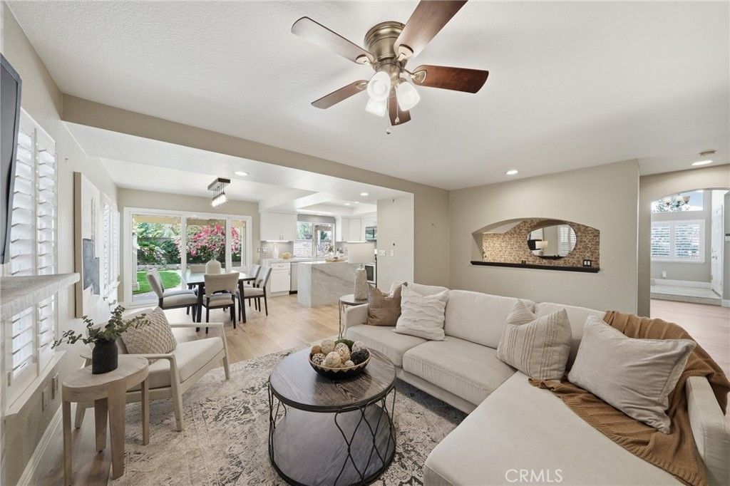 Image 16 of property listing at 17350 Summer Oak Pl, Yorba Linda, CA 92886