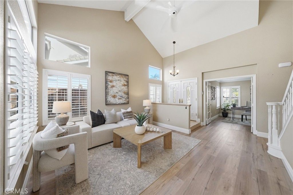 Image 4 of property listing at 17350 Summer Oak Pl, Yorba Linda, CA 92886