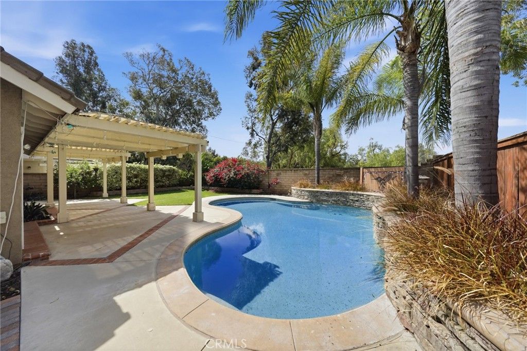 Image 43 of property listing at 17350 Summer Oak Pl, Yorba Linda, CA 92886