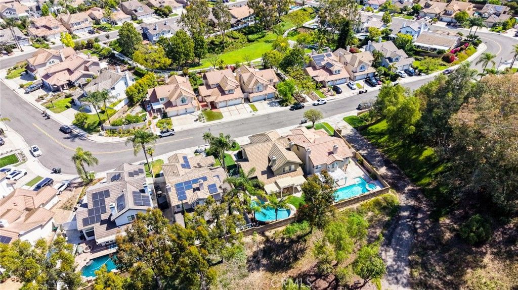 Image 47 of property listing at 17350 Summer Oak Pl, Yorba Linda, CA 92886