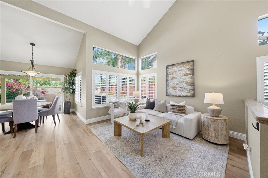 Image 5 of property listing at 17350 Summer Oak Pl, Yorba Linda, CA 92886