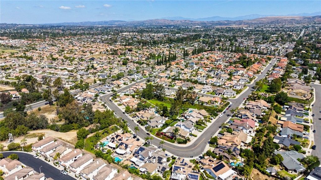 Image 51 of property listing at 17350 Summer Oak Pl, Yorba Linda, CA 92886