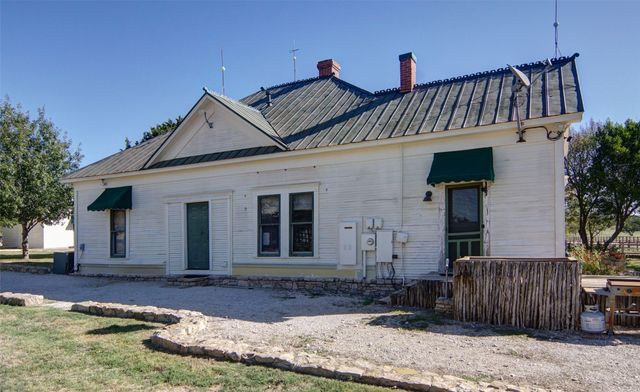 400 S Weldons Way, Graford, TX 76449