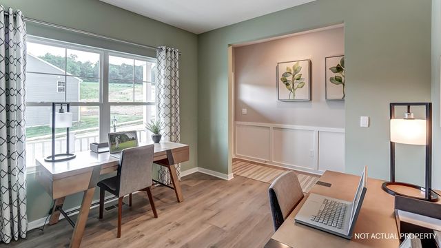 1103 Hartford Lane, London, OH 43140