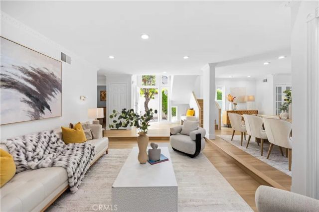 12 Oakdale, Irvine, CA 92604