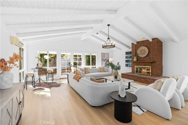 12 Oakdale, Irvine, CA 92604
