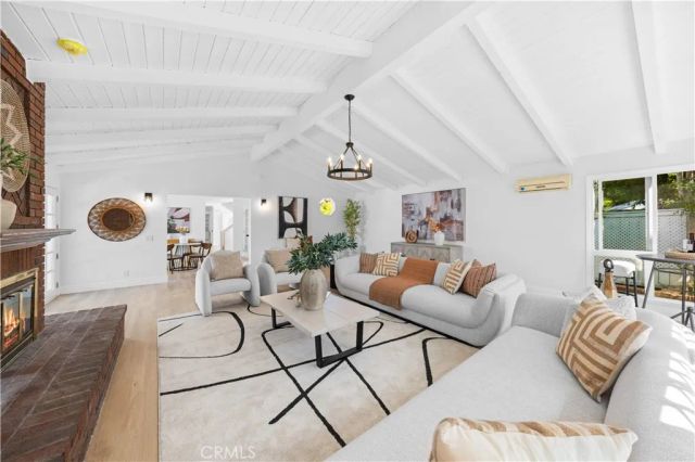 12 Oakdale, Irvine, CA 92604