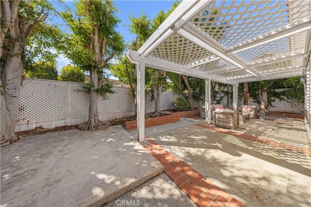 12 Oakdale, Irvine, CA 92604