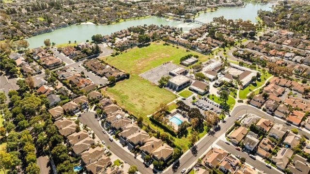 12 Oakdale, Irvine, CA 92604