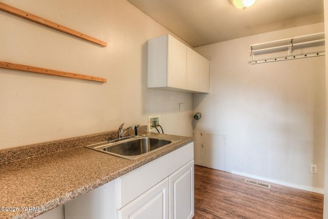 270 Cheyne Rd, Zillah, WA 98953