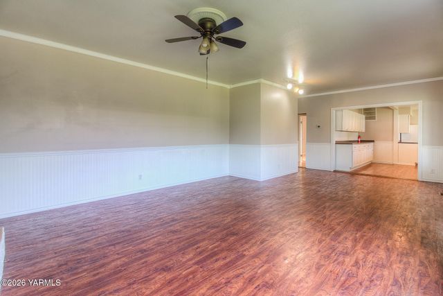 270 Cheyne Rd, Zillah, WA 98953