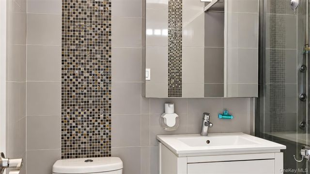 85-15 Main Street 10G, Briarwood, NY 11435