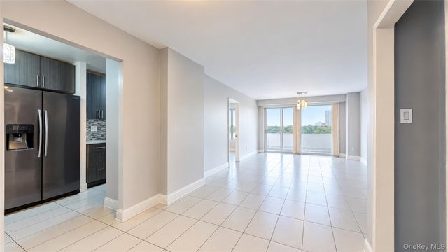 85-15 Main Street 10G, Briarwood, NY 11435