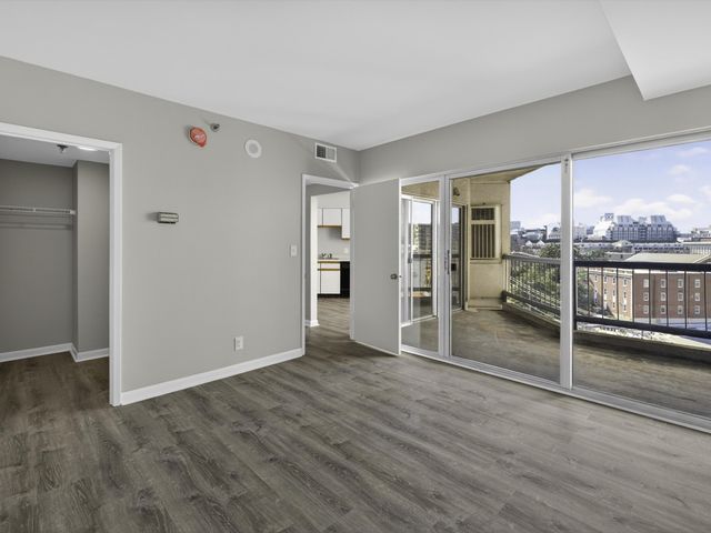 900 19th Ave S Apt 901, Nashville, TN 37212