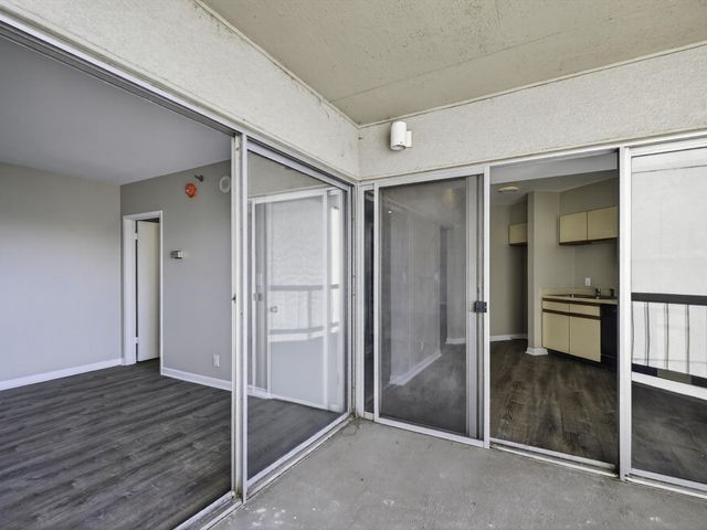 900 19th Ave S Apt 901, Nashville, TN 37212