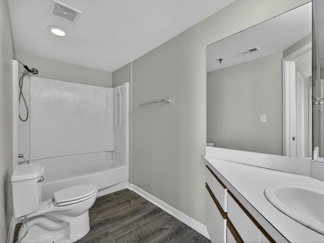 900 19th Ave S Apt 901, Nashville, TN 37212