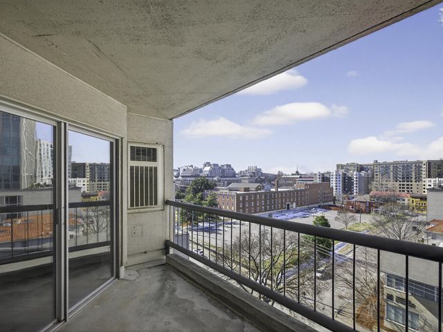 900 19th Ave S Apt 901, Nashville, TN 37212