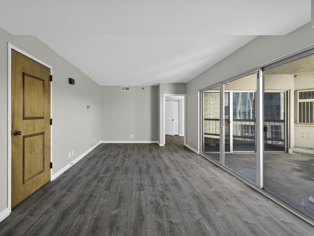 900 19th Ave S Apt 901, Nashville, TN 37212