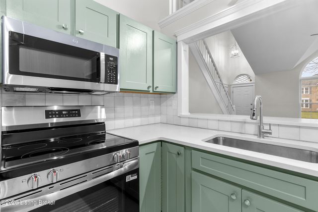 506 Evergreen Place Ct, Louisville, KY 40223