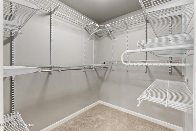 506 Evergreen Place Ct, Louisville, KY 40223