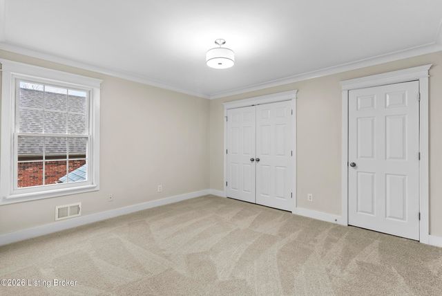 506 Evergreen Place Ct, Louisville, KY 40223