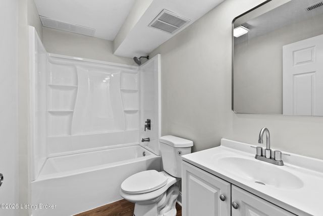 506 Evergreen Place Ct, Louisville, KY 40223