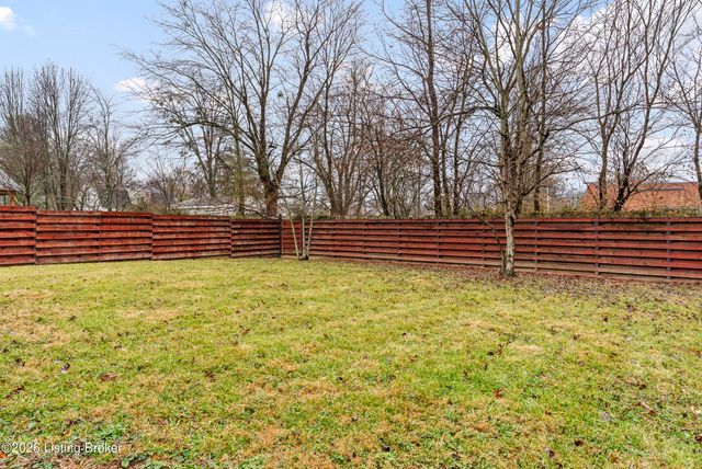 506 Evergreen Place Ct, Louisville, KY 40223