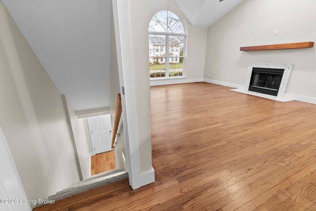 506 Evergreen Place Ct, Louisville, KY 40223