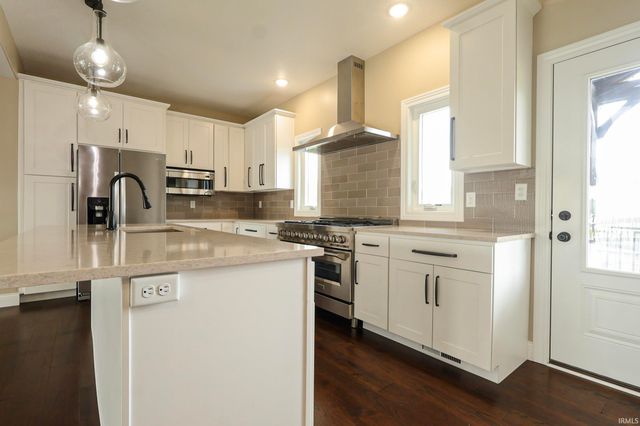 1606 North Shore Drive, Rochester, IN 46975