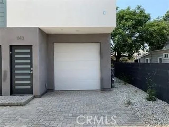 1143 Irolo, Los Angeles, CA 90006