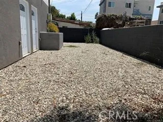 1143 Irolo, Los Angeles, CA 90006