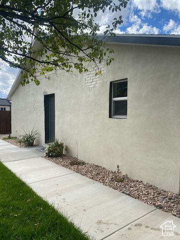 63 N 1440 E, Springville, UT 84663