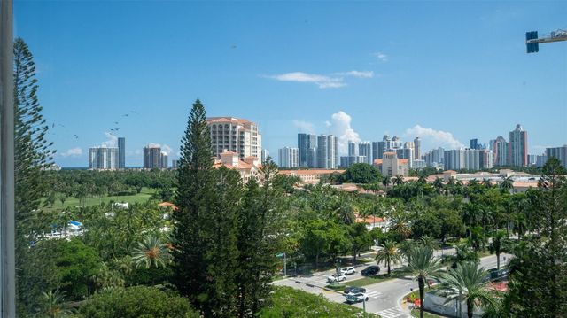 20100 W Country Club Dr 1007, Aventura, FL 33180