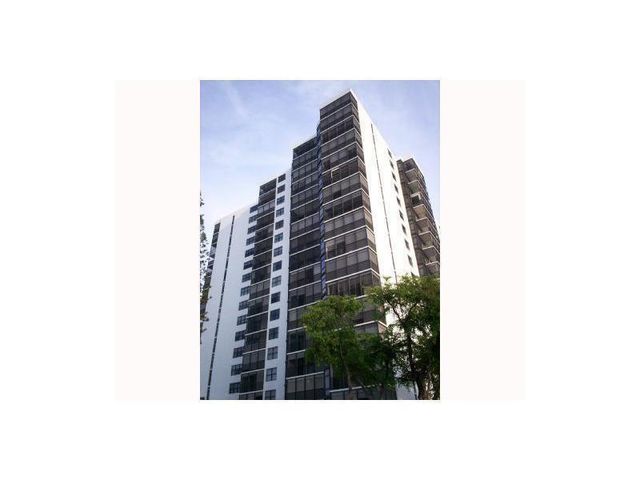 20100 W Country Club Dr 1007, Aventura, FL 33180