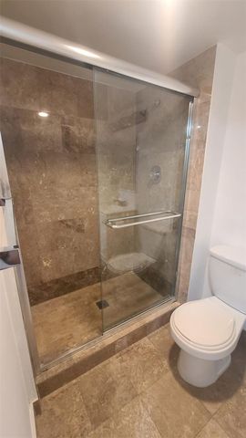 20100 W Country Club Dr 1007, Aventura, FL 33180