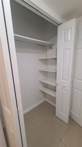 20100 W Country Club Dr 1007, Aventura, FL 33180