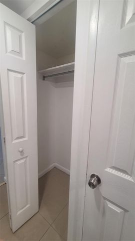 20100 W Country Club Dr 1007, Aventura, FL 33180