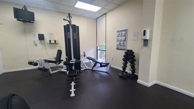 20100 W Country Club Dr 1007, Aventura, FL 33180