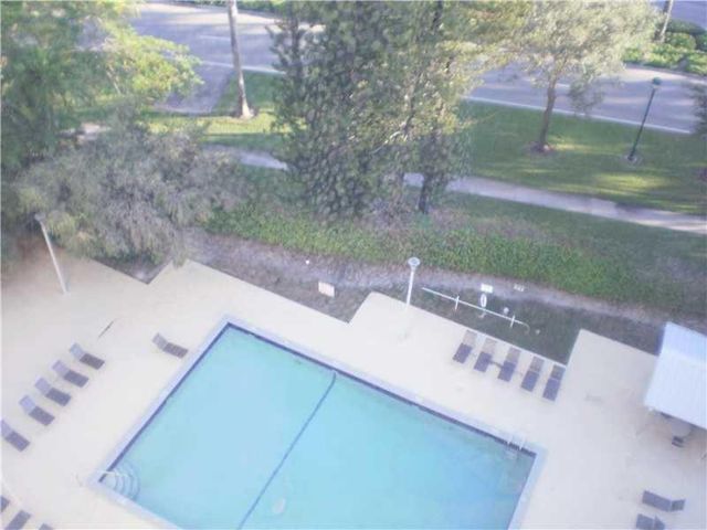 20100 W Country Club Dr 1007, Aventura, FL 33180