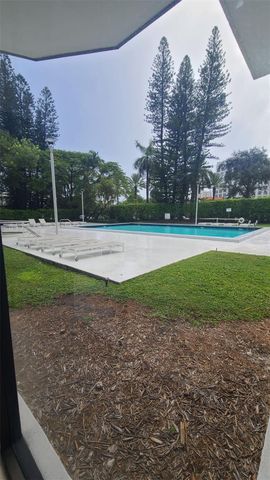 20100 W Country Club Dr 1007, Aventura, FL 33180