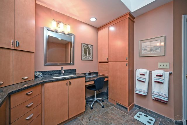 681 Totten Way, Cincinnati, OH 45226