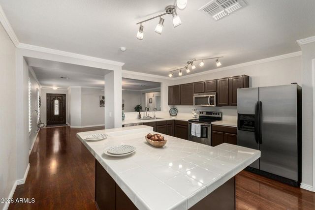 1014 E Milada Drive, Phoenix, AZ 85042