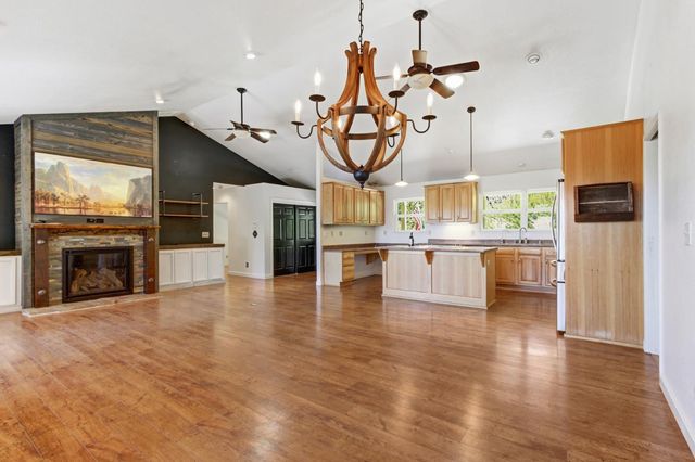 15502 E Meadowlark Ln, Sutter Creek, CA 95685