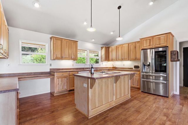 15502 E Meadowlark Ln, Sutter Creek, CA 95685