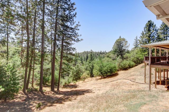 15502 E Meadowlark Ln, Sutter Creek, CA 95685