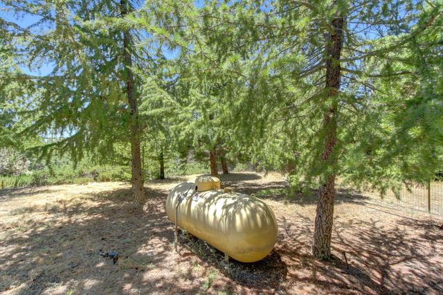 15502 E Meadowlark Ln, Sutter Creek, CA 95685